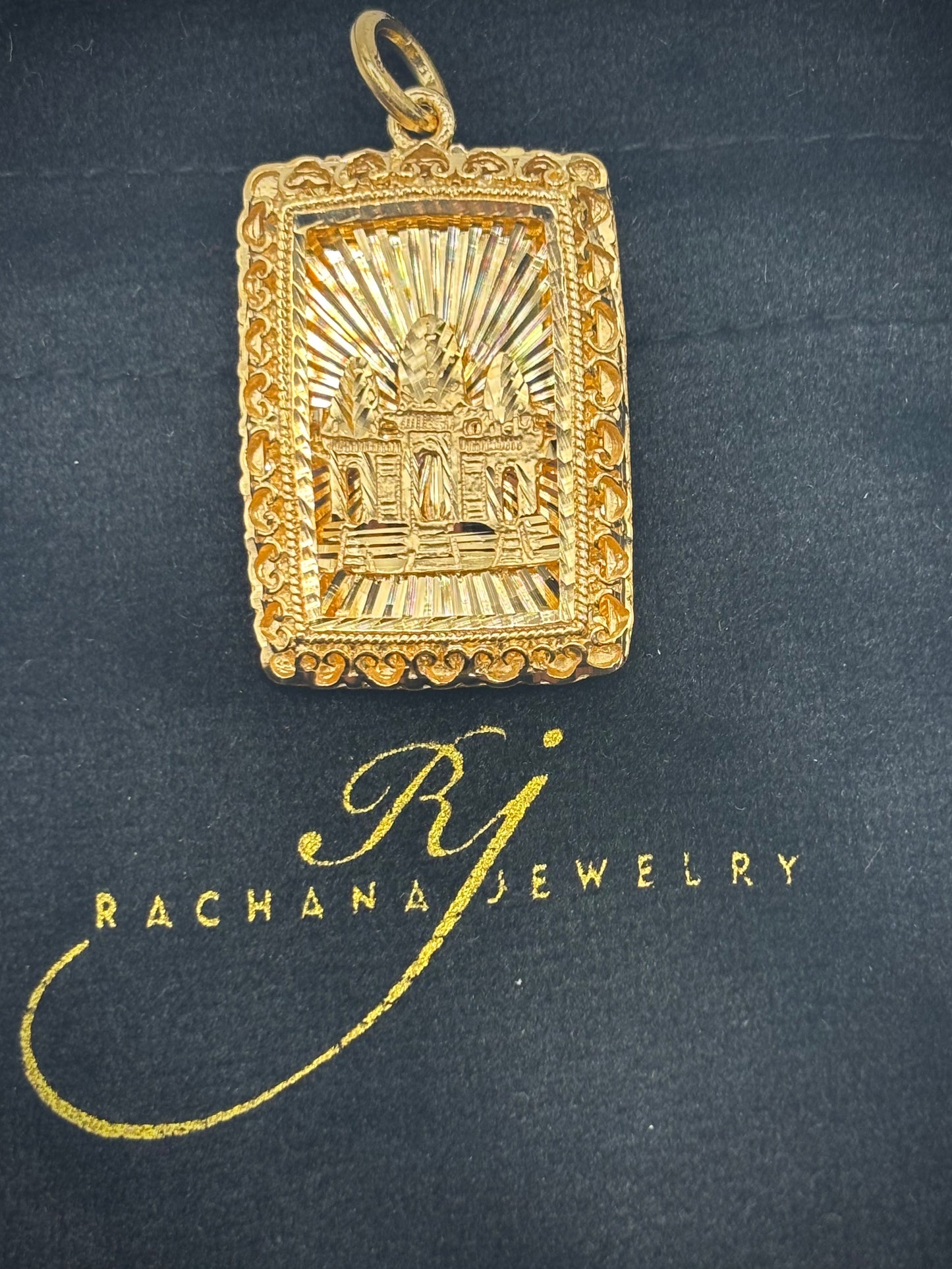 18k Angkor Wat Pendant