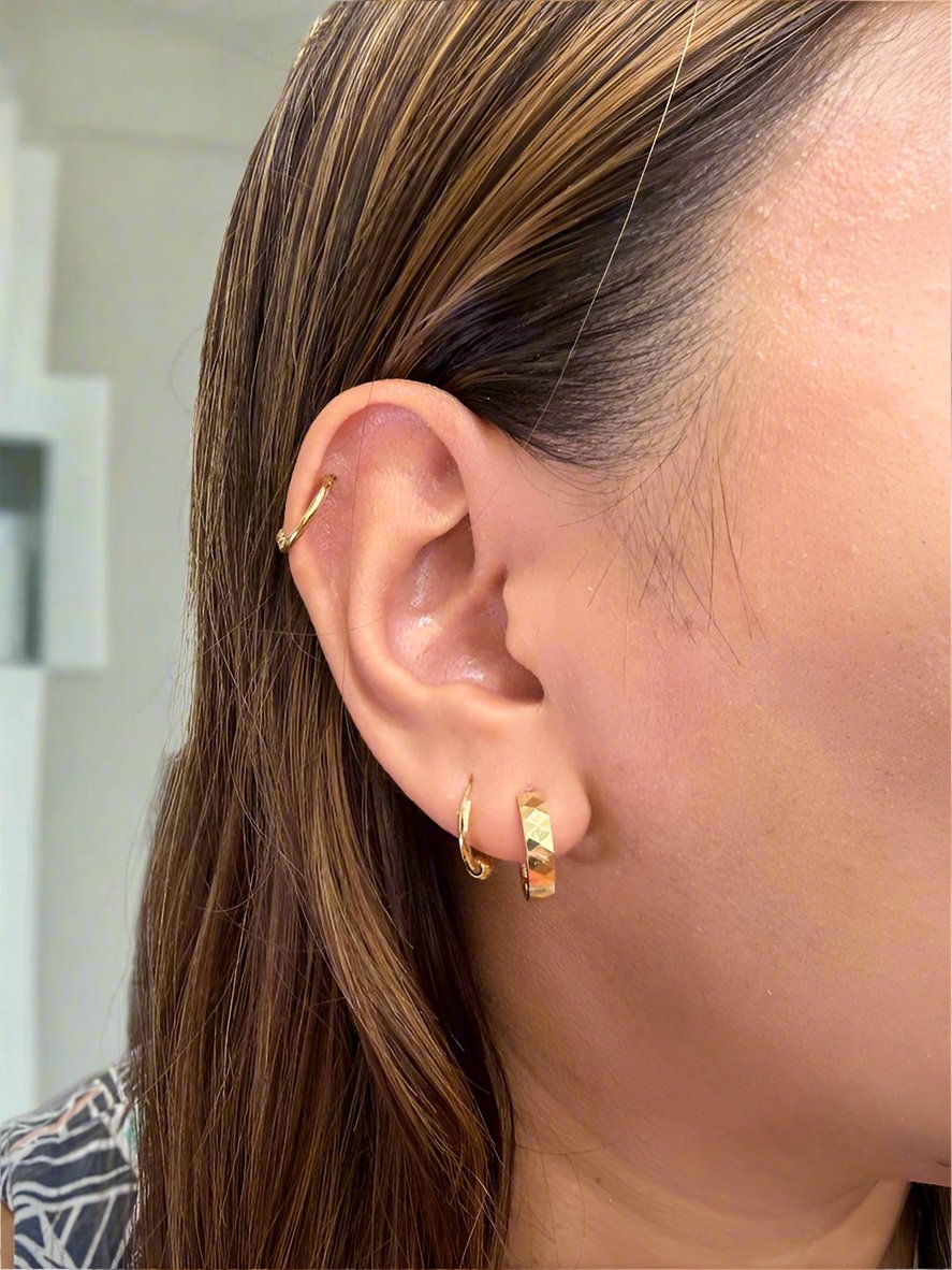 Diamond-Cut Hoop Huggies