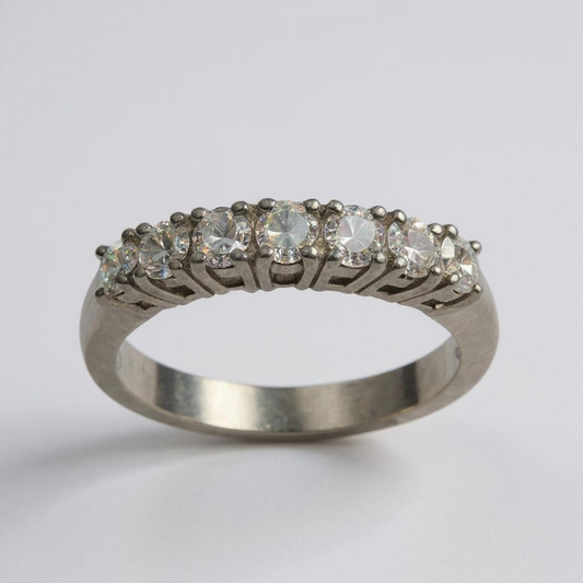 Platinum solitaire ring with E VVS1 diamonds